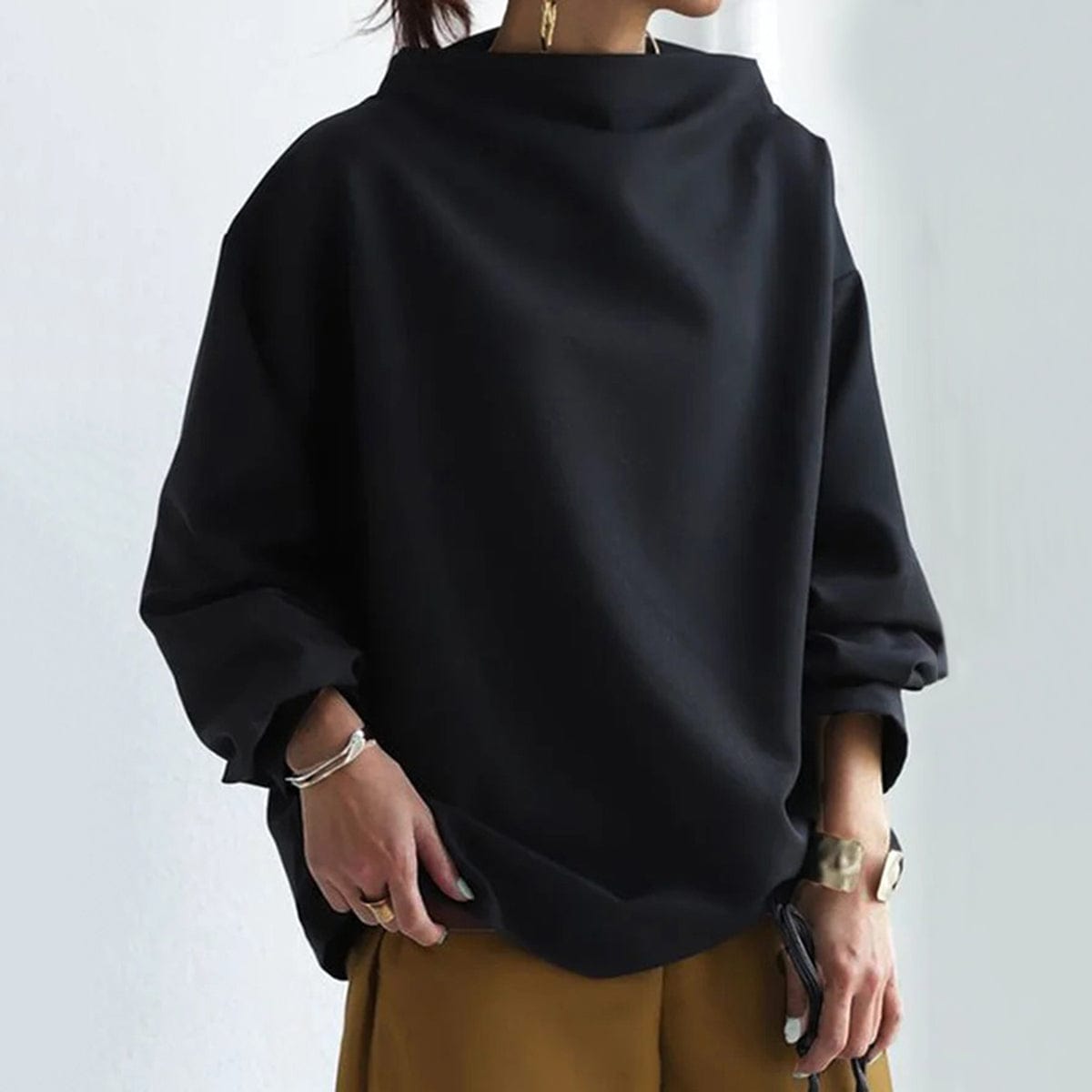 Angela | Oversized Dames Top met Trechterhals 5