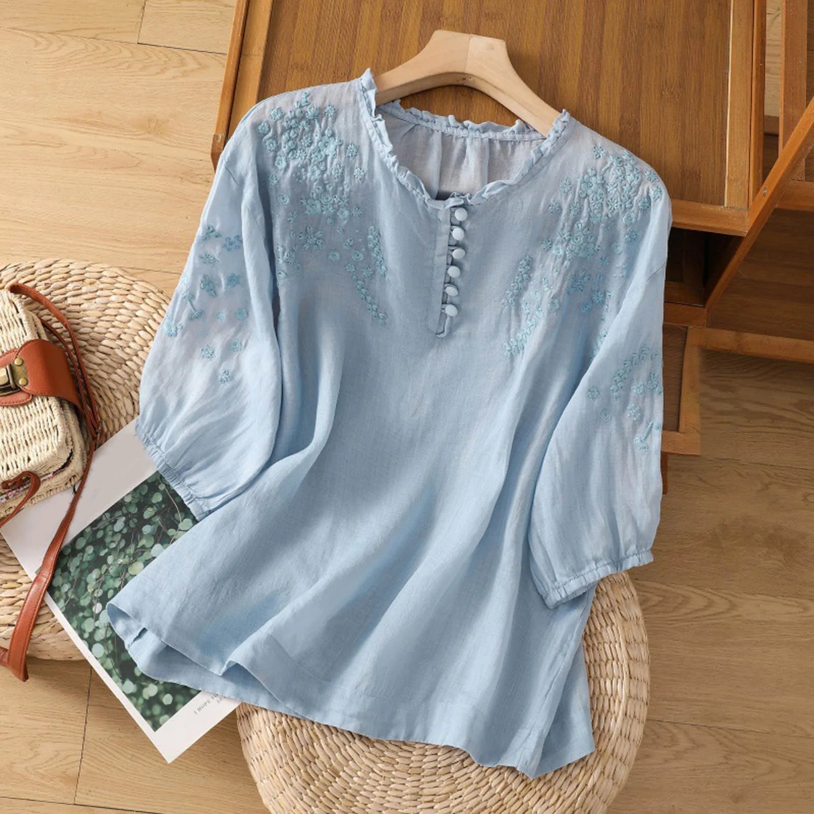 Luna | Dames Blouse Korte Mouw Met Bloemenknopen 1