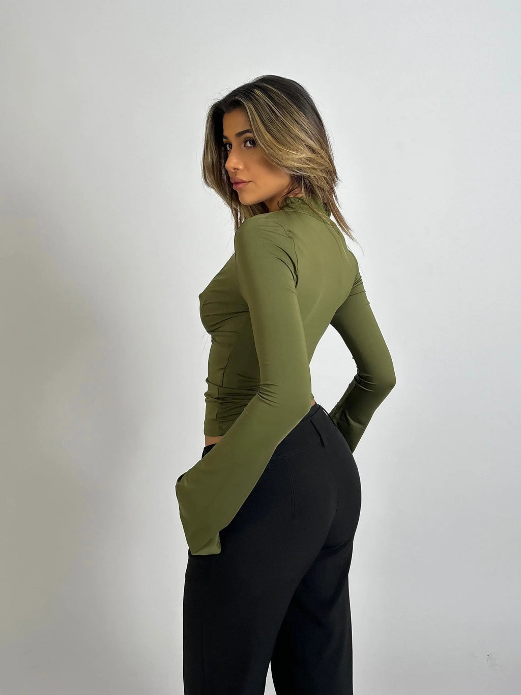 Roxana | Elegant Langarm T-shirt met Kant en V-hals 3