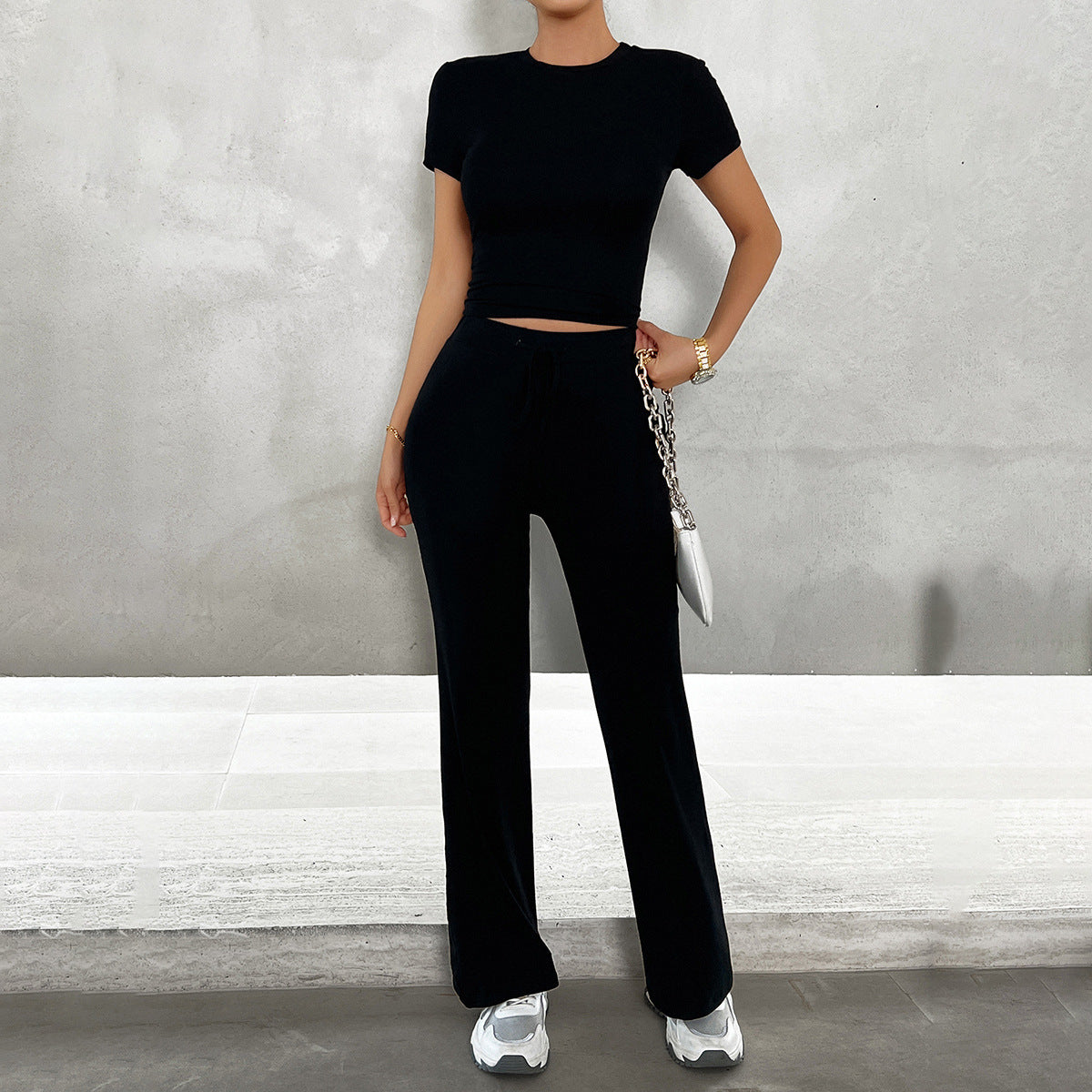 Roxanne | Cropped Tweedelige Damesset met Wijde Pijpen 0