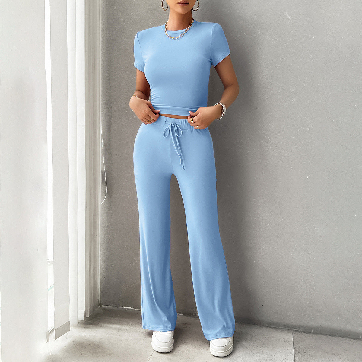 Roxanne | Cropped Tweedelige Damesset met Wijde Pijpen 5
