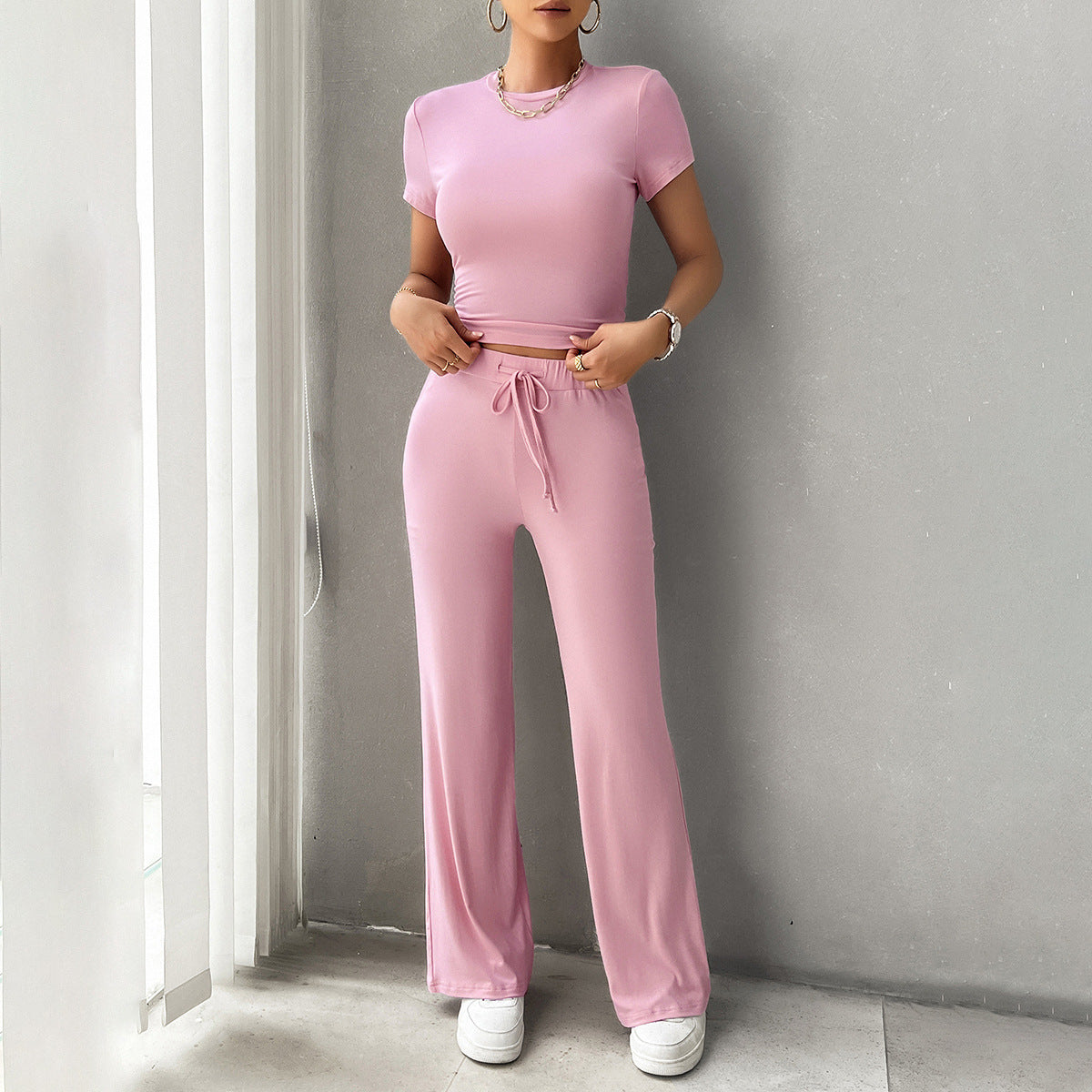 Roxanne | Cropped Tweedelige Damesset met Wijde Pijpen 8