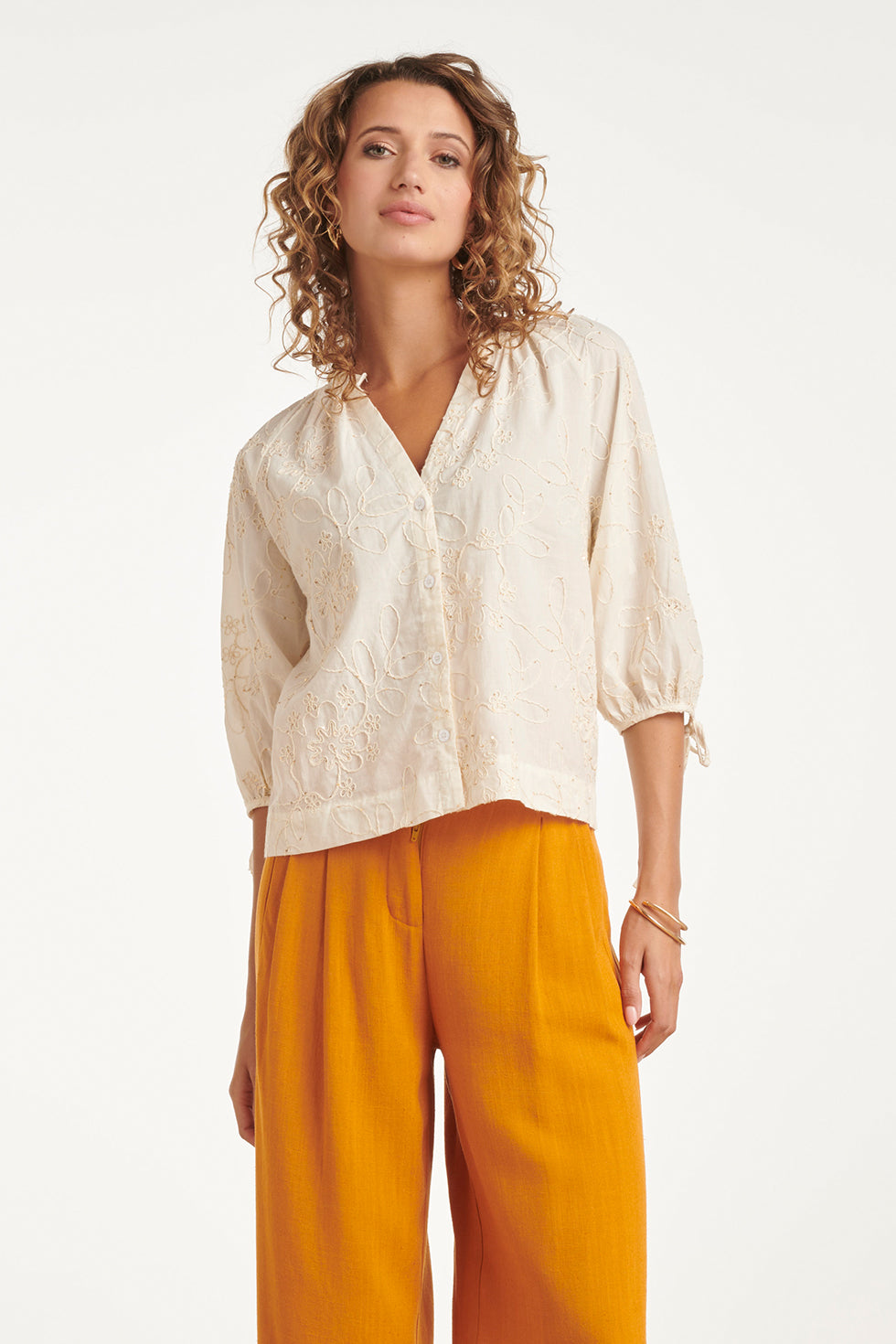 Witte Blouse Dames Met Borduurwerk | Luchtige Tops 0