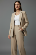 Beige pak - voorkant