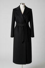 Lange zwarte jas met ceintuur