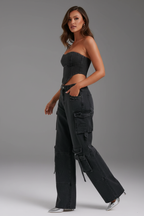 Zwarte denim corset top - bruin haar model andere pose driekwart